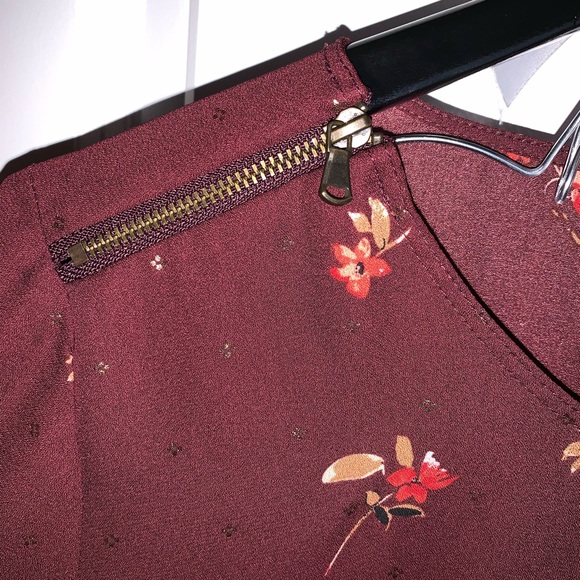 Burgundy blouse - Picture 3 of 4